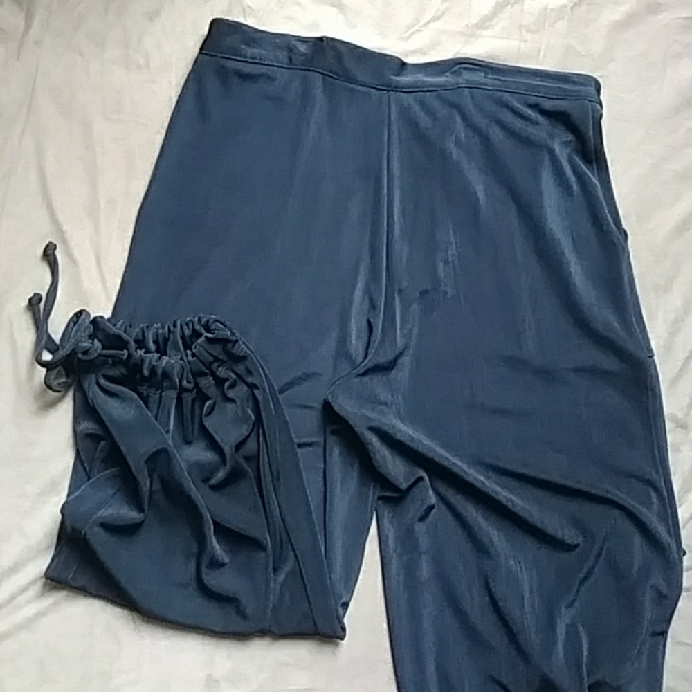 Pants - Picture 3 of 4